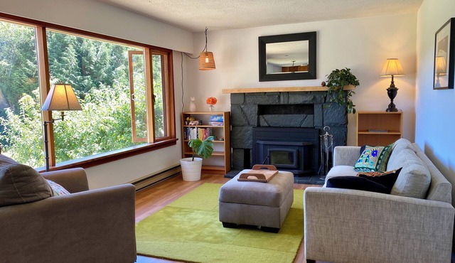 Family friendly home centrally located on Galiano Island