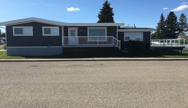 Family Friendly Cardston Escape (main floor)