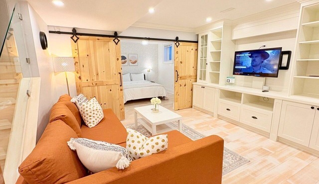 Family Friendly Gorgeous 2-BR 3-Bed Spacious Suite