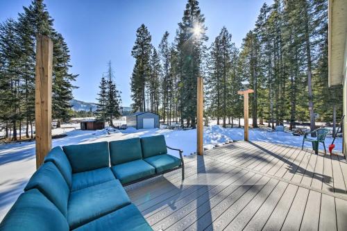 Family-Friendly Sagle Vacation Rental w/Deck in Sagle