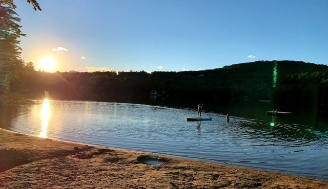 Family friendly Ski/Lake house in the White Mountains - walk to lake in Madison