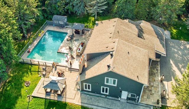Family Luxury Retreat w/Hot Tub