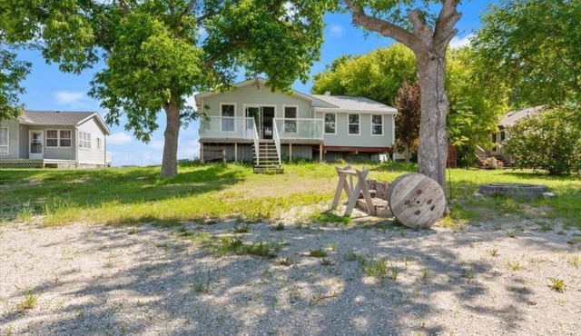 Family & Pet Friendly Beach Front Getaway
