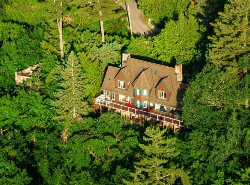 Far Horizons Luxury Vacation Home