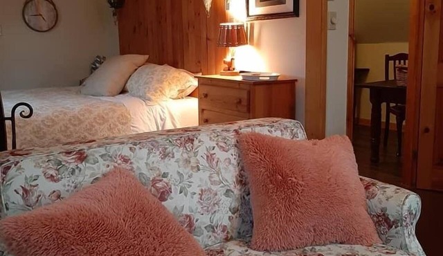 Farmhouse Inn B&B