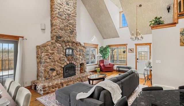 Fern & Pine | 4BR Retreat w/Games & Spacious Yard