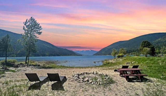 Fiddlers Green Lake Home