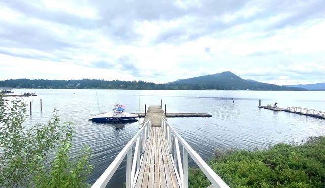 First time listed! Shawnigan Lake House with water access!