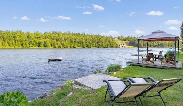 Four Mile Memories - Three Bedroom Cottage, Sleeps 6