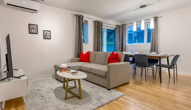 Free Parking Condo 3BR 4beds AC WiFi