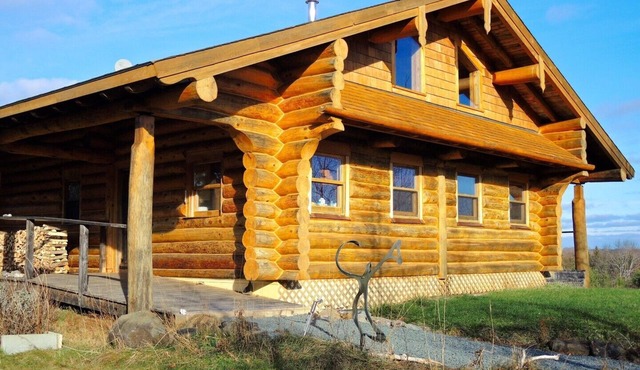 Fundy Bay Log Cabins - Berwick, Nova Scotia
