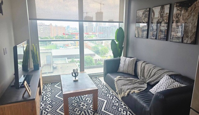 Furnished 2 Bedroom with 2 Bathrooms in Toronto | Elm Ledbury