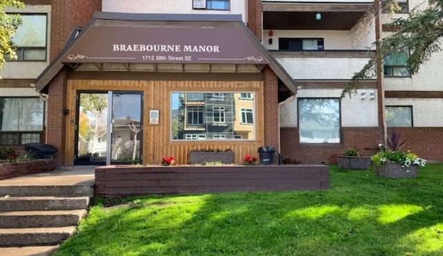 Furnished One Bedroom Condo