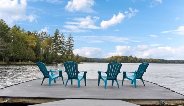 Galini Lakehouse - Five Bedroom Cottage, Sleeps 14