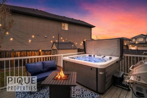 Game Night Retreat - HotTub - AC - FireTable - BBQ - Kingbed