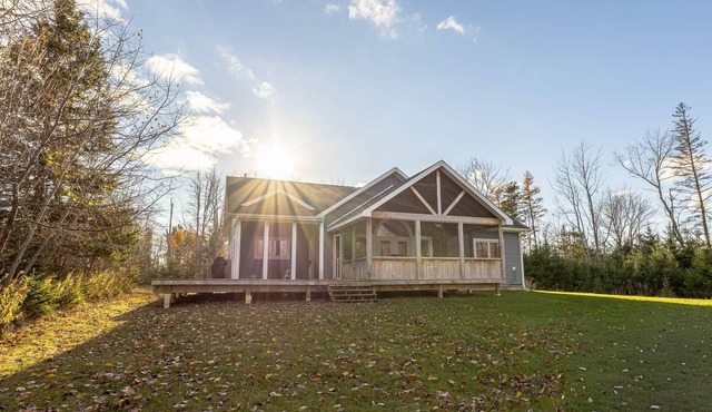 Georgetown Oasis—4-Bedroom Family Retreat with Bunks, Golf & Beach Minutes Away