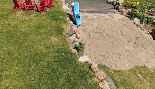 Georgian Bay Waterfront Cottage - 7 Bedroom, 3 Bath + Hot tub +Office +Wifi