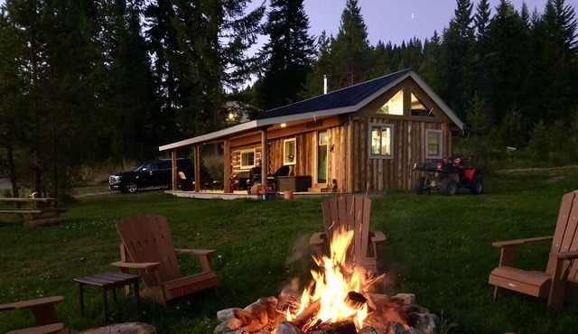 Getaway log cabin on 160 acre Wilderness Ranch