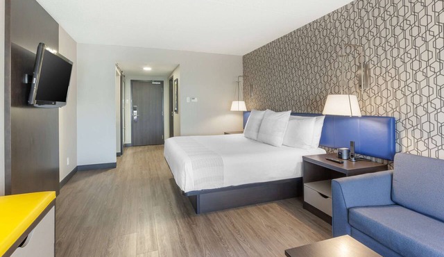 GLō Best Western Mississauga Corporate Centre