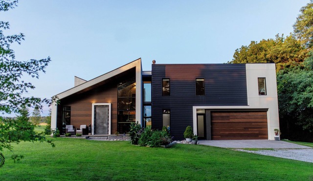 GLAS HOUSE! Unique Scandinavian inspired modern home
