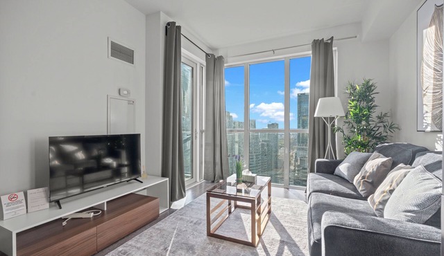 GLOBALSTAY 1 Bedroom & Den condo Bird's Eye View in DT