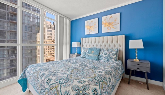 GLOBALSTAY. Azure 1Br+den Apartment w Lake Ontario Views