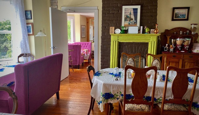 Gorgeous Heritage Inn with outstanding views of St.John's