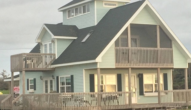 Gorgeous Oceanfront Vacation Destination!
