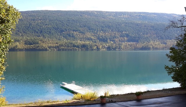 Gorgeous Waterfront Bliss!