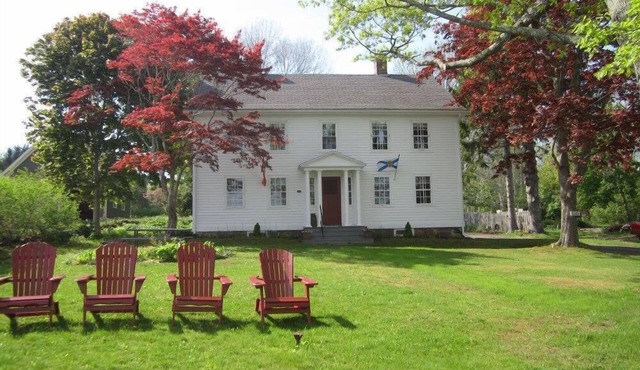 Grand Oak Manor Bed & Breakfast