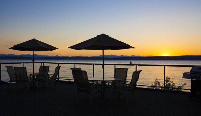 Great location in the waterfront building
