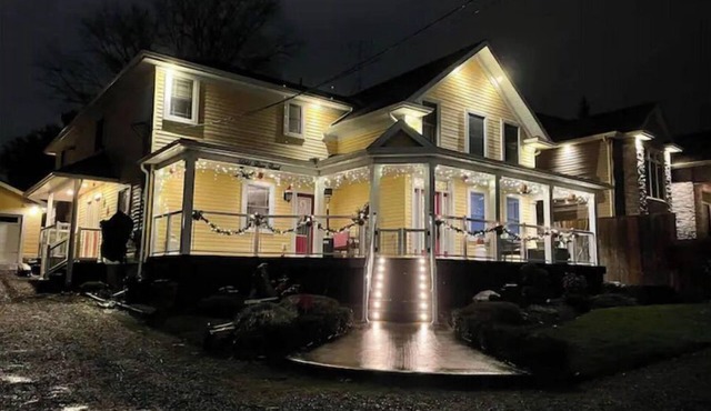 Great Place, Lots of Room & Close to the Falls!
