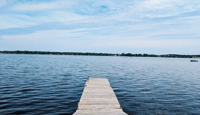 Great spot on Hay Bay with fabulous fishing and Swimming off the dock!