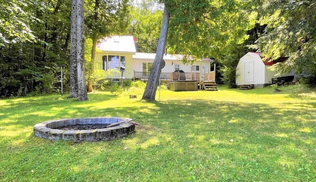 Great Value! Lasswade Lake Cottage Rental