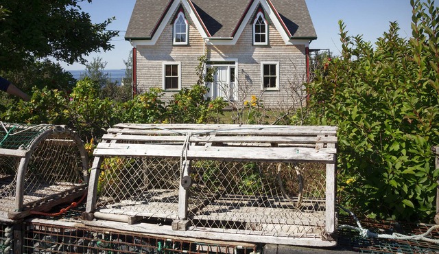 GREEN GABLES Lobster Trap