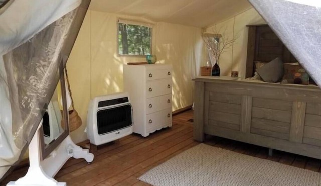 Greyridge Glamping "Paradise Island " Retreat