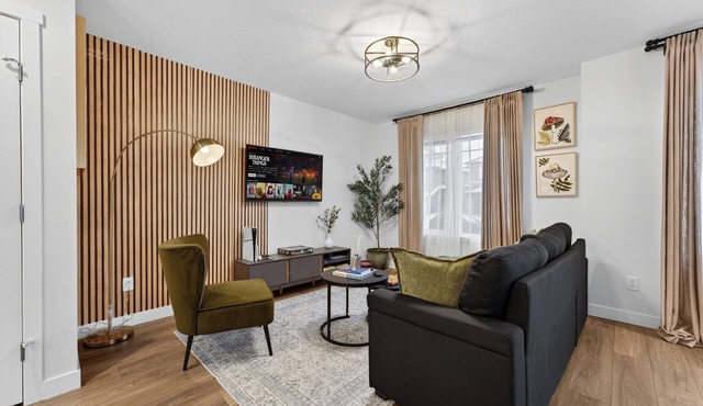 Group Stay for 12 | PS5 Game Room | 3 Baths