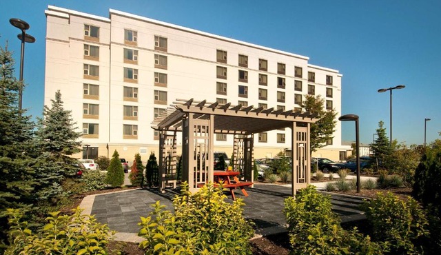 Hampton Inn by Hilton Toronto Airport Corporate Centre
