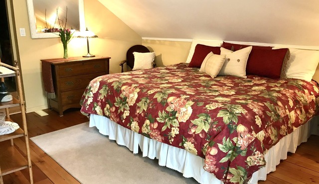 Hathaways Cottage. A Stratford Bed & Breakfast