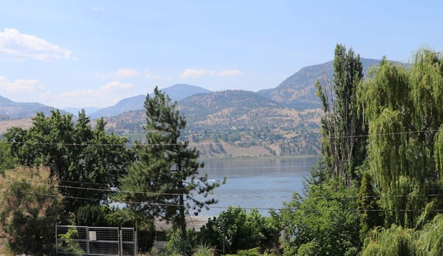 Heart of Wine Country with a View in the Okanagan