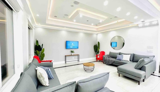 Hidden Hills Luxury Estate