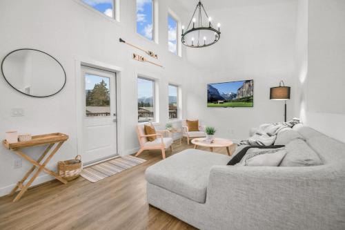 Hideaways Mins to Lake King Bed Dbl Garage AC