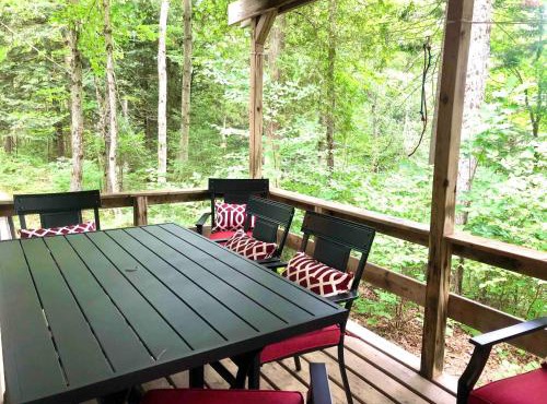 High Falls Bay Cottages, Camping & Waterpark