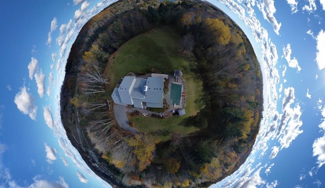 Hilltop Retreat with Panoramic Views – Close to Ski Resorts & Golf