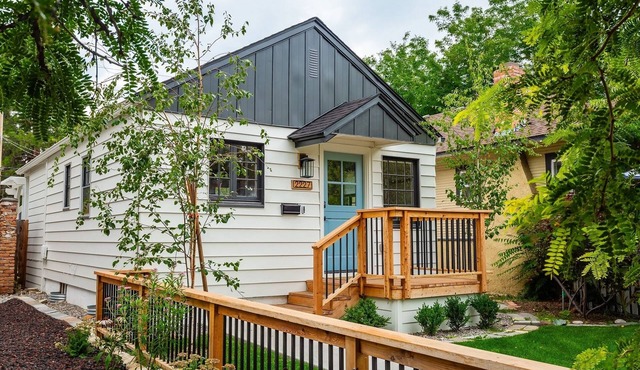 Historic District North End Cottage in Boise