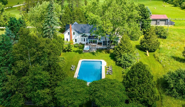 Historic Farmhouse with Pool, Hot Tub, Outdoor Shower, Stream,Barn, on 100 Acres
