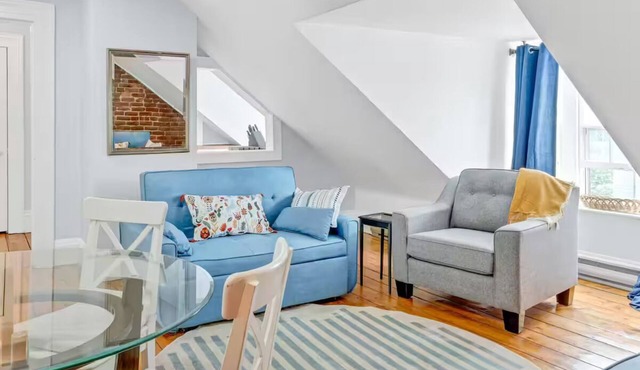 Historic Loft Best DT Location. Unit 3 5139