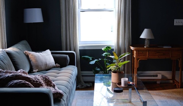 Historic Munjoy Hill apartment, just 3 blocks from the ocean & pet-friendly!