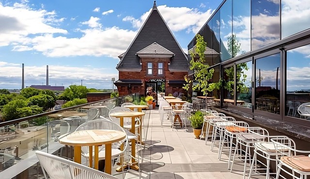 Historic Property with Modern Amenities! Rooftop Bar, Coffeehouse in Toronto