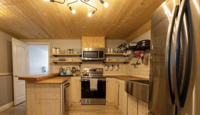 Hobby Farm Stay, come relax in the mountains with rural lifestyle